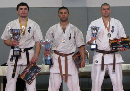 Картинка к: При поддержке мэра Никополя состоялся международный турнир по каратэ