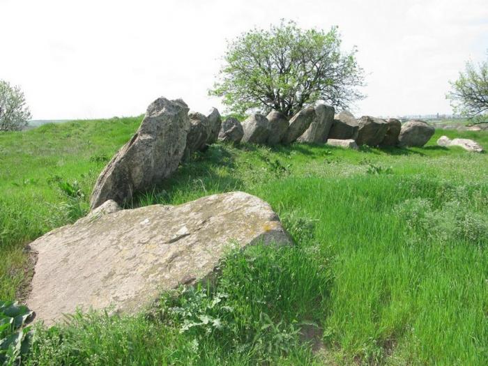 Картинка к: Кромлех в селе Мировое