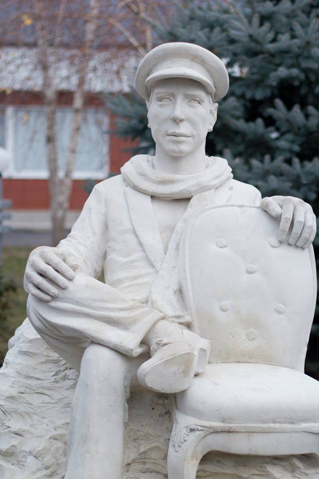 Картинка к: Памятник Осипу Шору