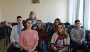 Картинка к: Нікопольські школярі провели зимові канікули в Європі