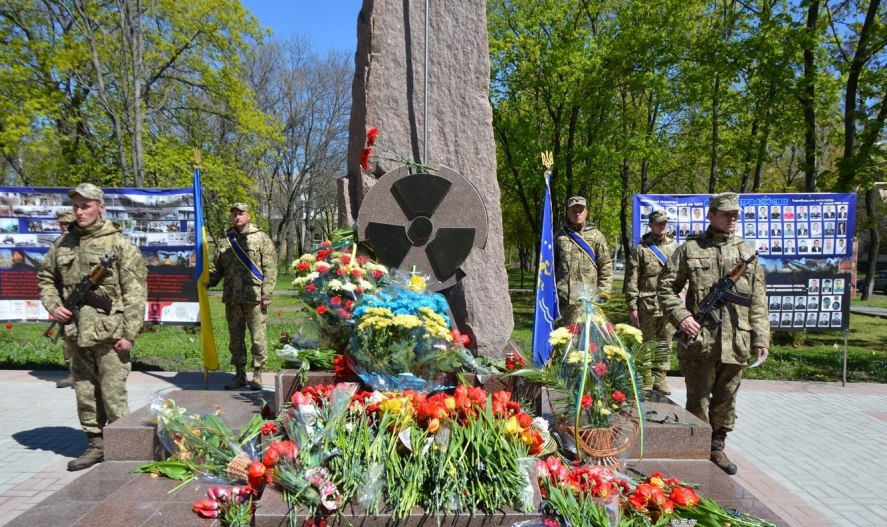 Картинка к: У Нікополі вшанували пам'ять ліквідаторів Чорнобильської катастрофи