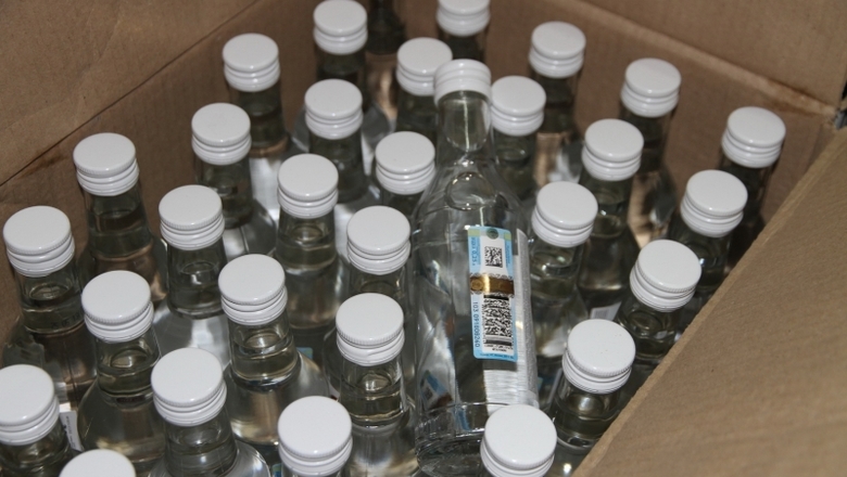 Картинка к: В Никополе полиция изъяла 100 литров нелицензированного алкоголя