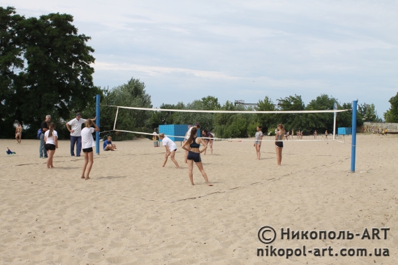 Картинка к: Відбувся кубок міста з волейболу серед дівчат