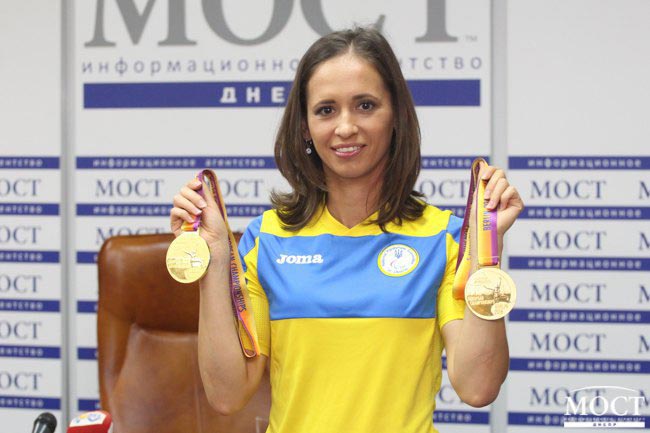 Картинка к: Никопольчанка Оксана Ботурчук привезла две золотые медали с чемпионата Европы