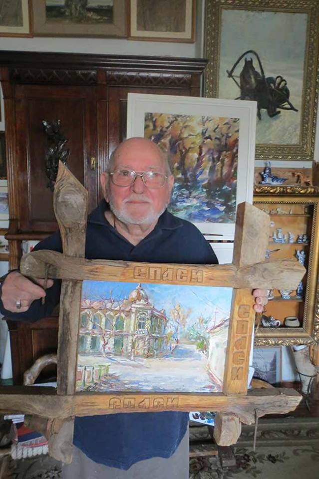 Картинка к: Никопольский художник оформил рисунок старого музея в рамку из досок его здания