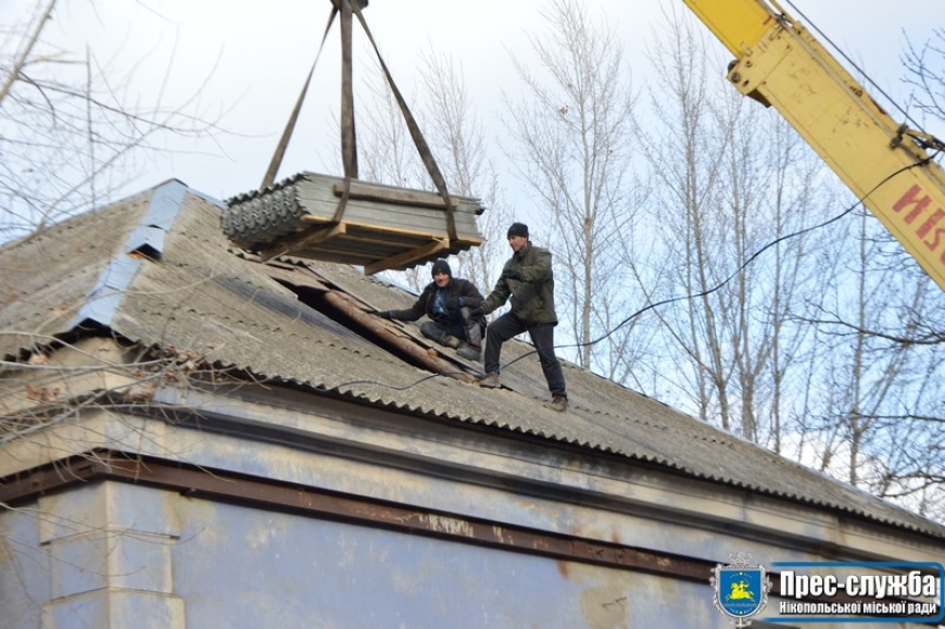 Картинка к: В Нікополі ремонтують будинки за кошти з місцевого бюджету