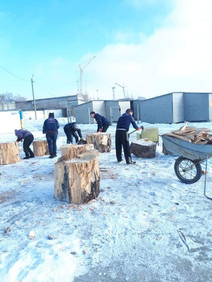 Картинка к: В Никополе Нацкорпус опекает животных из приюта