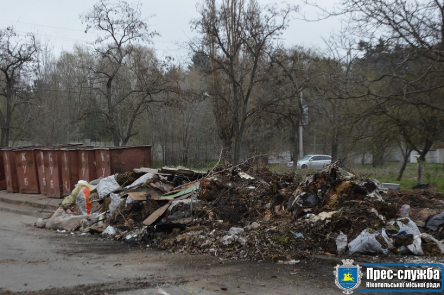 Картинка к: Нікопольців змусять платити за вивіз великогабаритного сміття