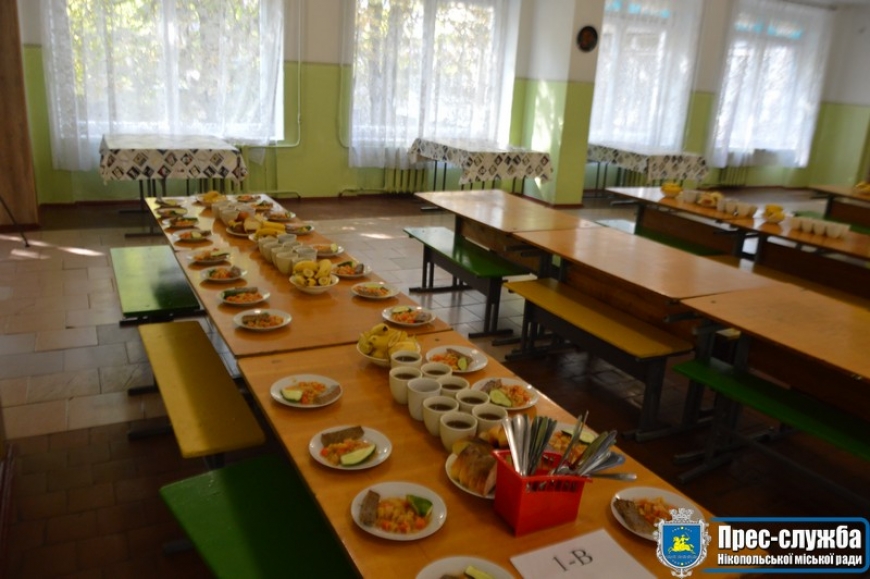 Картинка к: В Нікополі перевірили шкільні їдальні