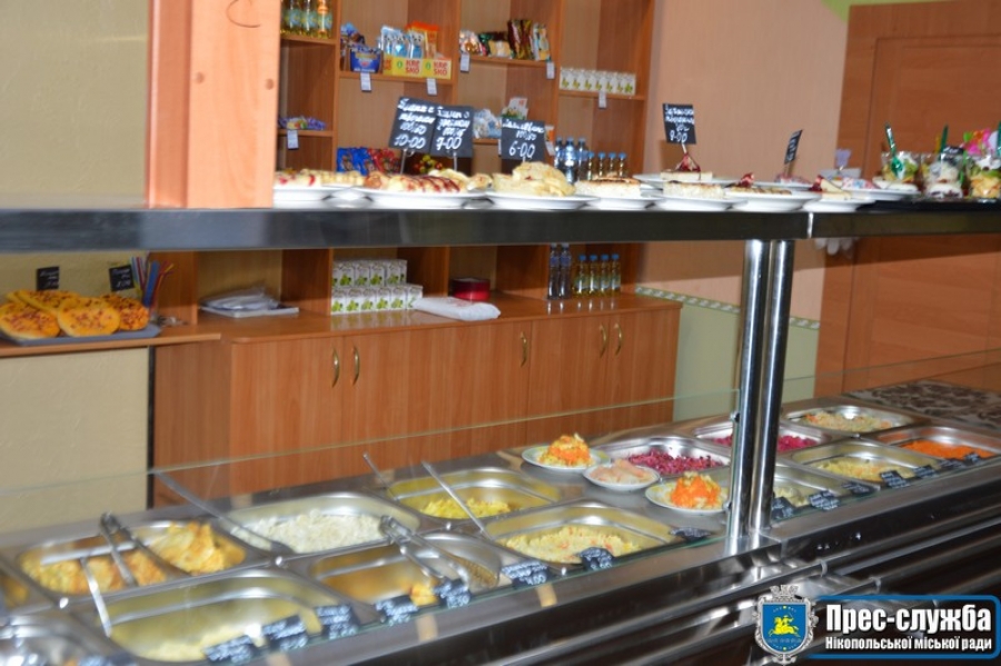 Картинка к: В їдальні школи № 24 з’явився шведський стіл