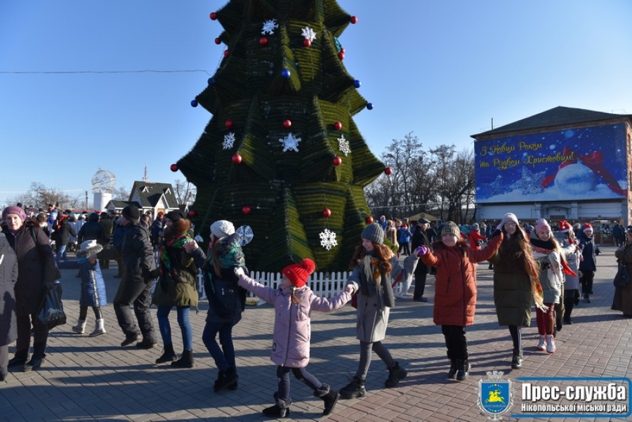 Картинка к: Як пройшов фестиваль святкових вертепів у Нікополі