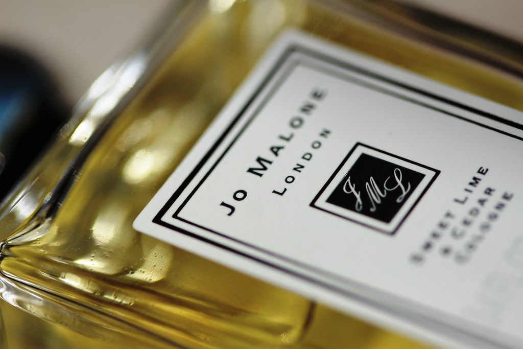 Картинка к: Что такое нишевая парфюмерия: особенности, правила выбора и примеры