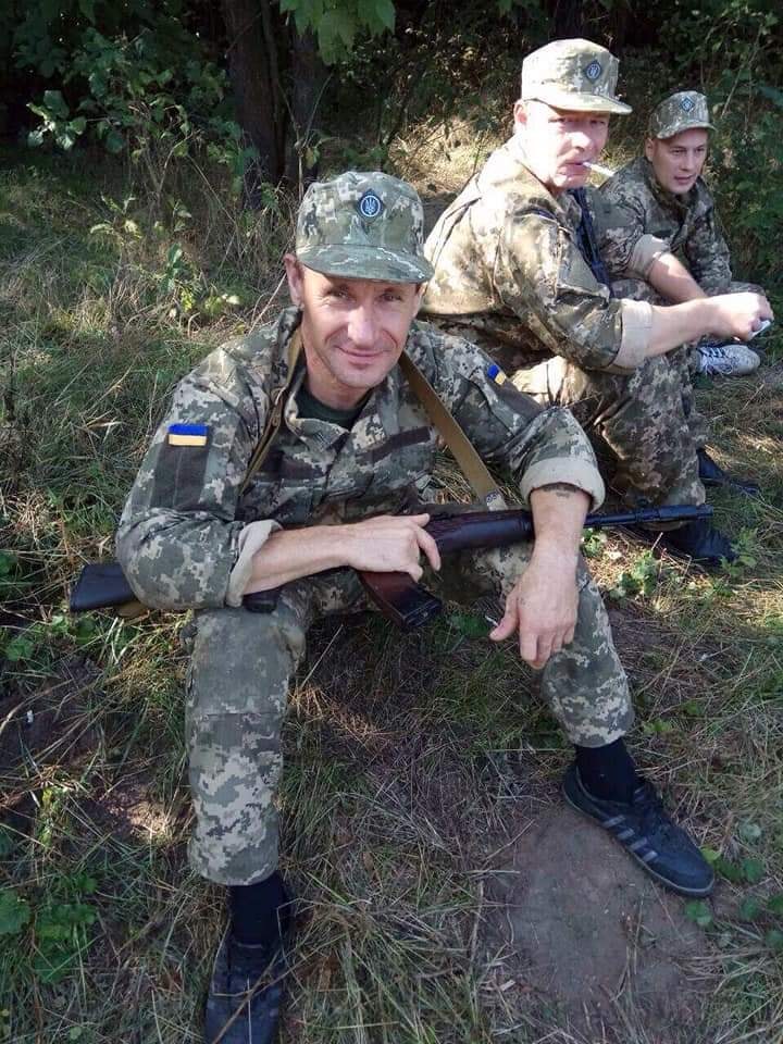 Картинка к: В Никополе участник АТО спас мальчика, который провалился под лед