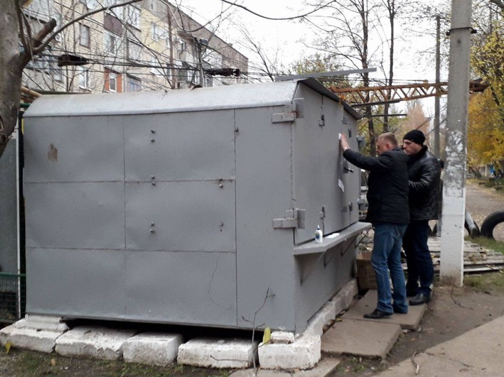 Картинка к: В Марганці розпочали боротьбу з незаконними МАФами