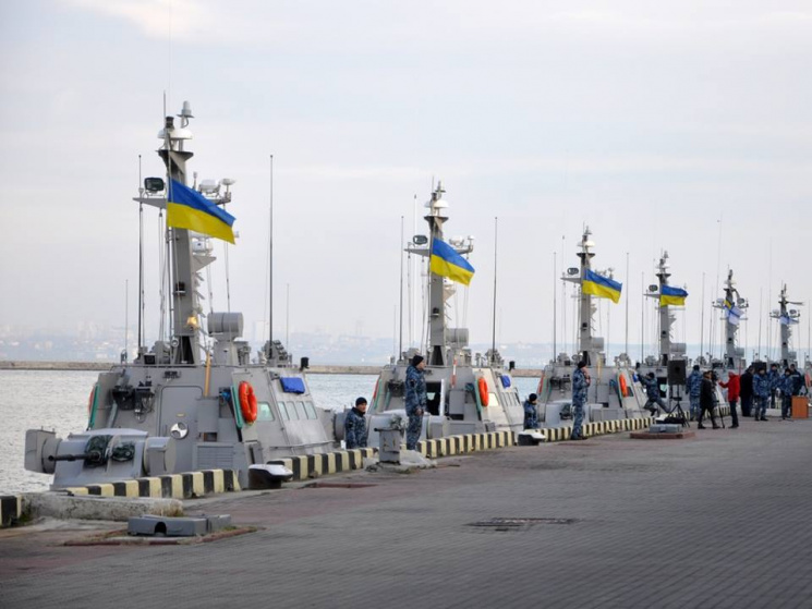 Картинка к: Один из четырех новых катеров ВМС Украины получил название «Никополь»