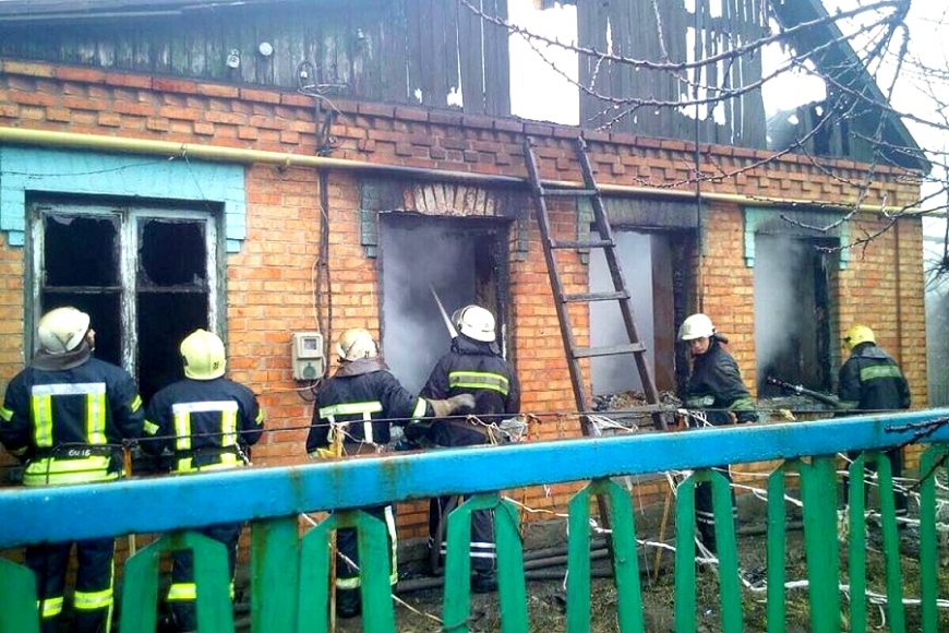 Картинка к: в собственном доме сгорел никопольчанин