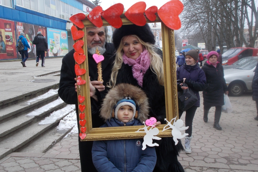 Картинка к: Романтический Никополь в День Святого Валентина.ФОТО. ВИДЕО