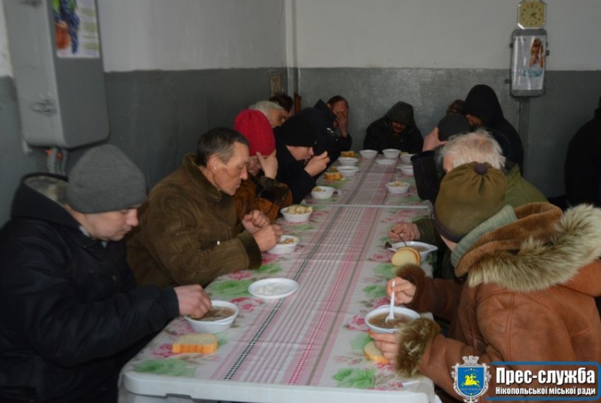 Картинка к: У Нікополі продовжує працювати притулок для безхатченків
