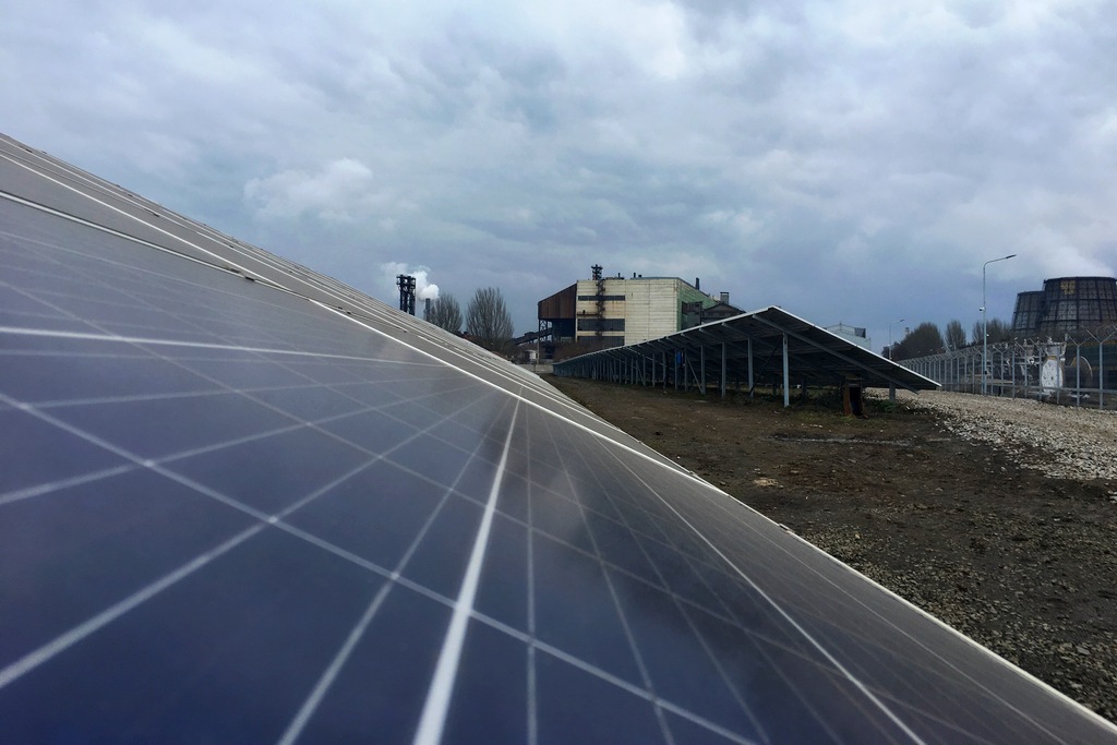 Картинка к: Перша сонячна станція у Нікополі побудована