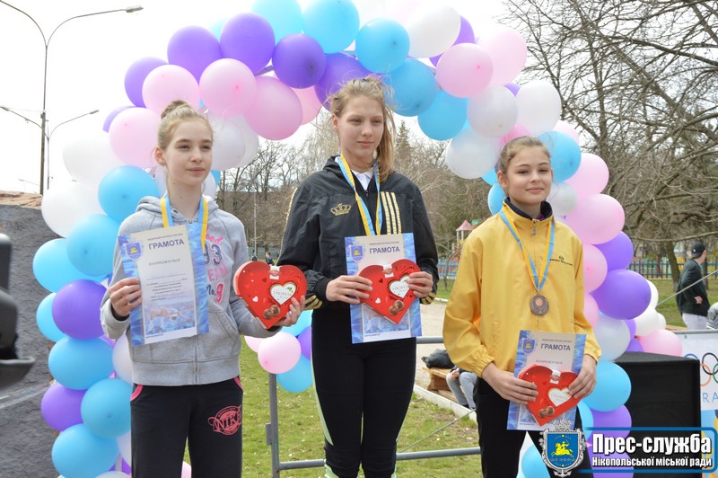 Картинка к: В Нікополі вперше відбувся командний Чемпіонат Дніпропетровської області з легкоатлетичного кросу