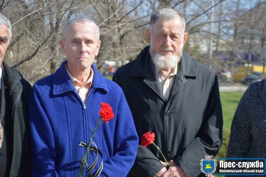 Картинка к: Нікопольці вшанували пам'ять в'язнів нацистських концтаборів