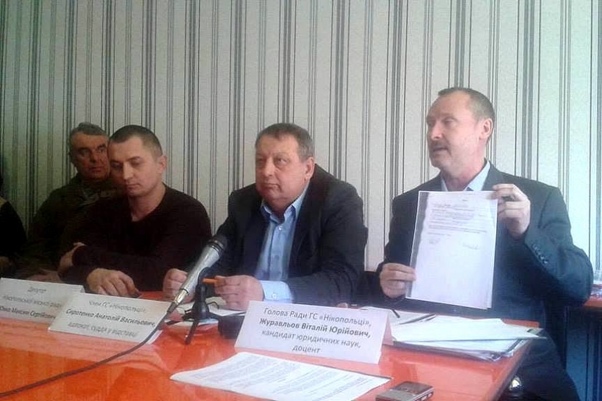Картинка к: Імпічмент по-нікопольськи. Стали відомі нові подробиці процесу за відставку мера