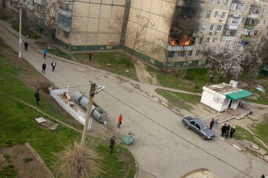 Картинка к: Жуткий пожар в Никополе: Убегали, в чем были