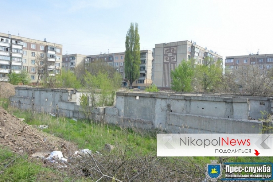 Картинка к: У Нікополі на Княжій планують перетворити котлован на дитячий майданчик