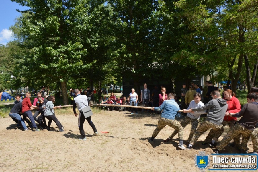Картинка к: В Нікополі відбулися змагання військово-патріотичної гри «Сокіл»