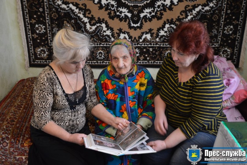 Картинка к: Нікопольчанці виповнилося 100 років